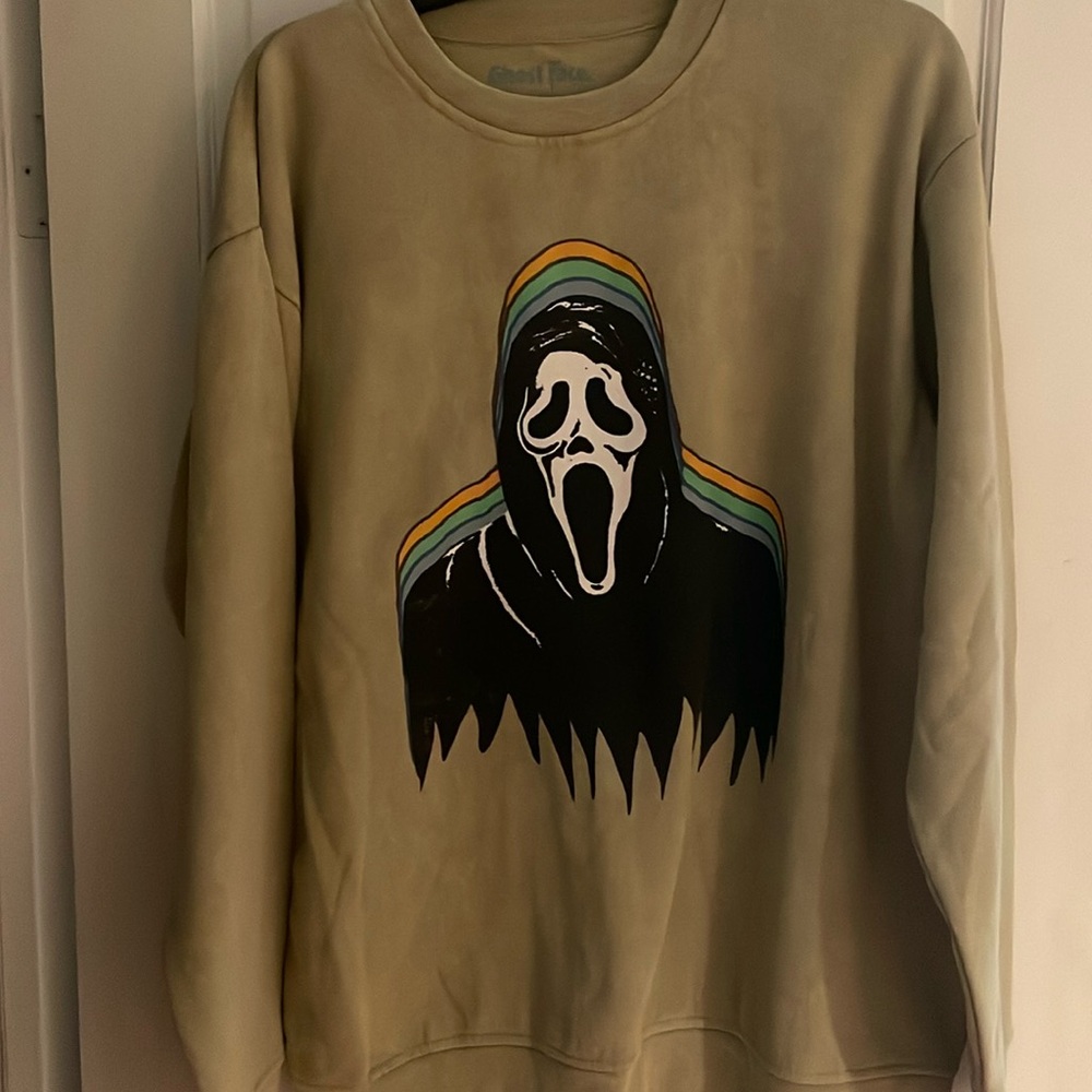 NWOT Ghostface Halloween Graphic Tan/Black Sweatshirt in size large